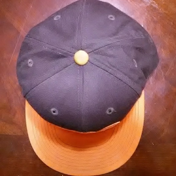 Rocawear Fitted Cap - Picture 3 of 8